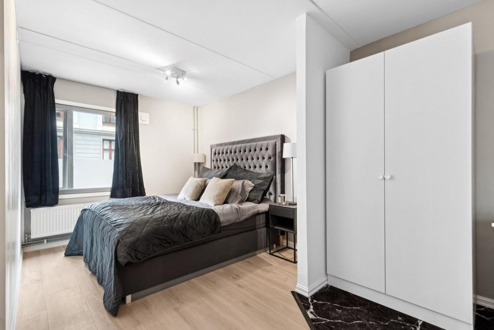 Luxurious Modern Room In Central Oslo - Eur 4K Expensive Bed And 82" Cinematic Tv Exterior photo